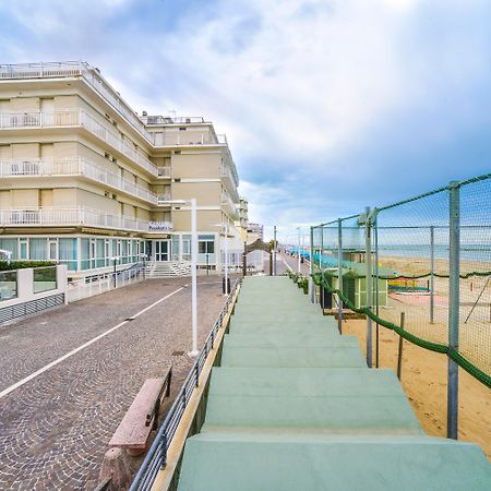 Hotel President'S Pesaro Esterno foto