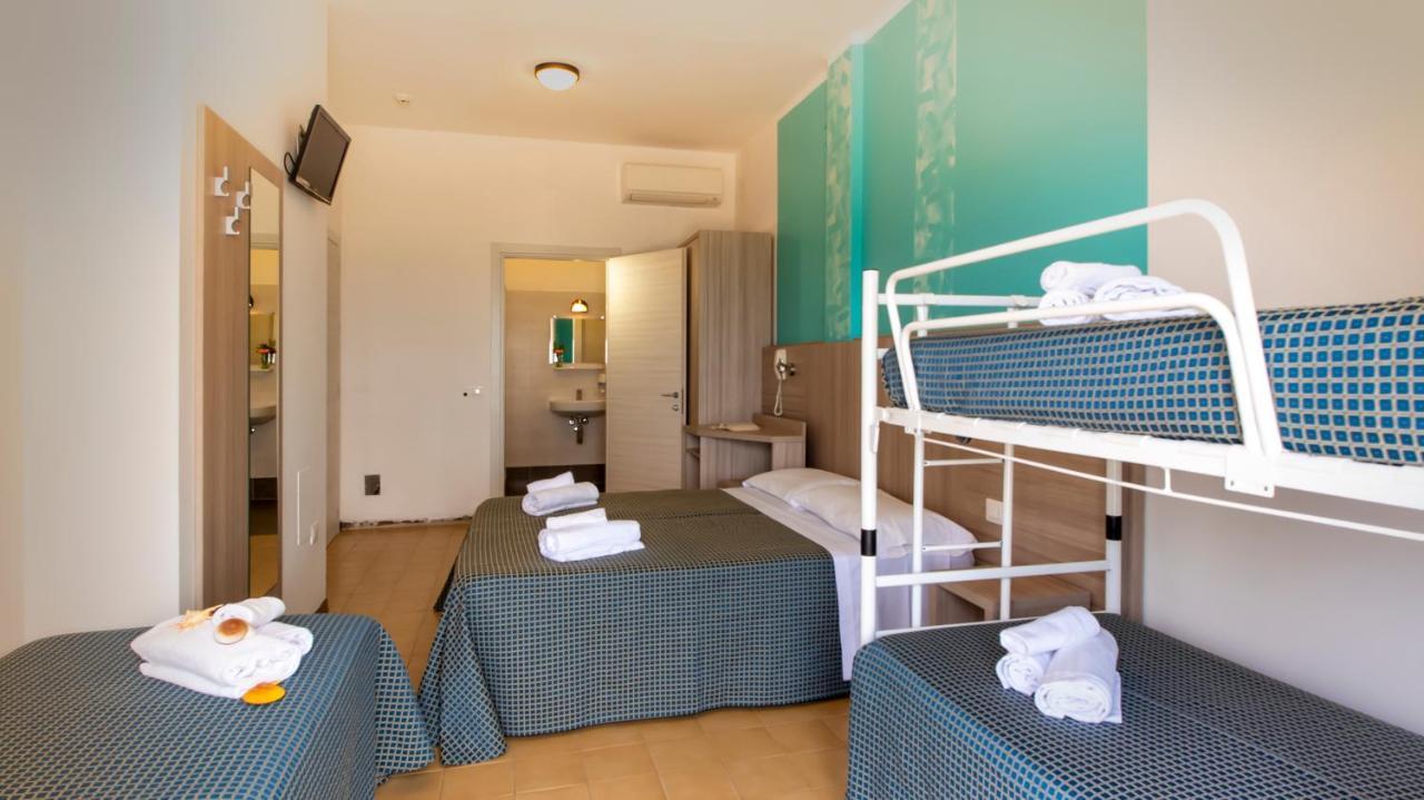 Hotel President'S Pesaro Esterno foto
