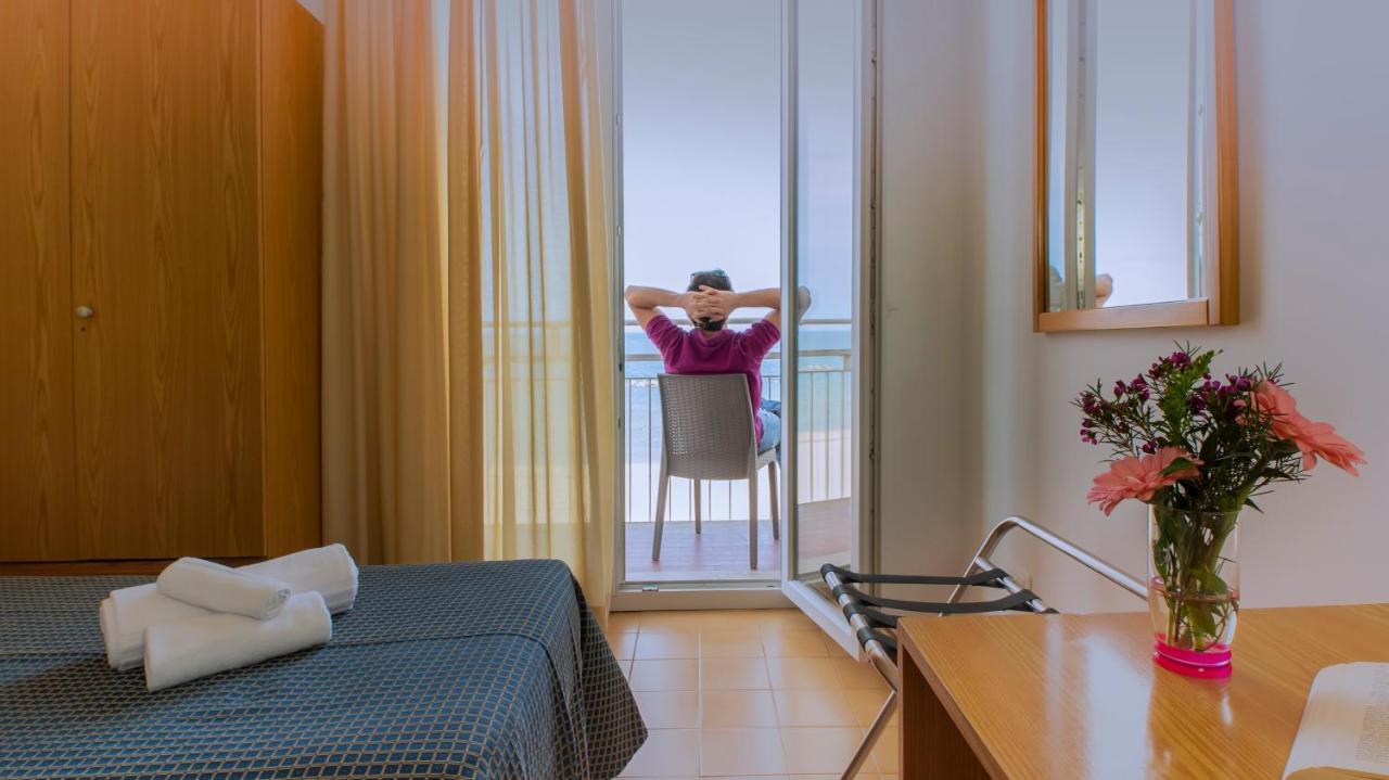 Hotel President'S Pesaro Esterno foto