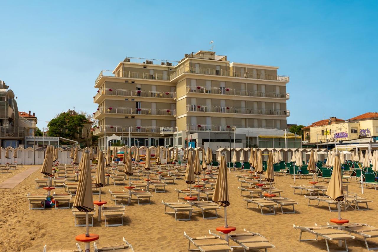 Hotel President'S Pesaro Esterno foto