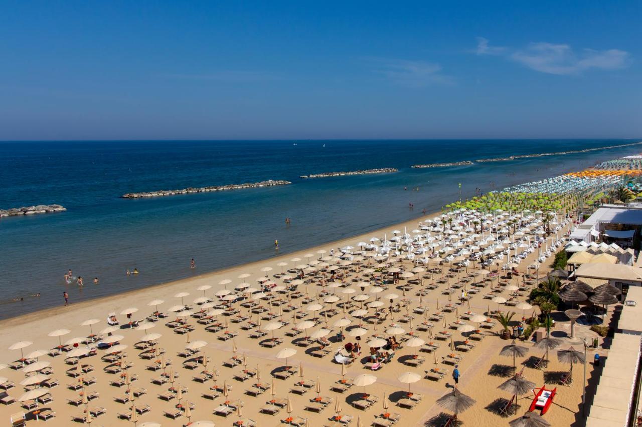 Hotel President'S Pesaro Esterno foto