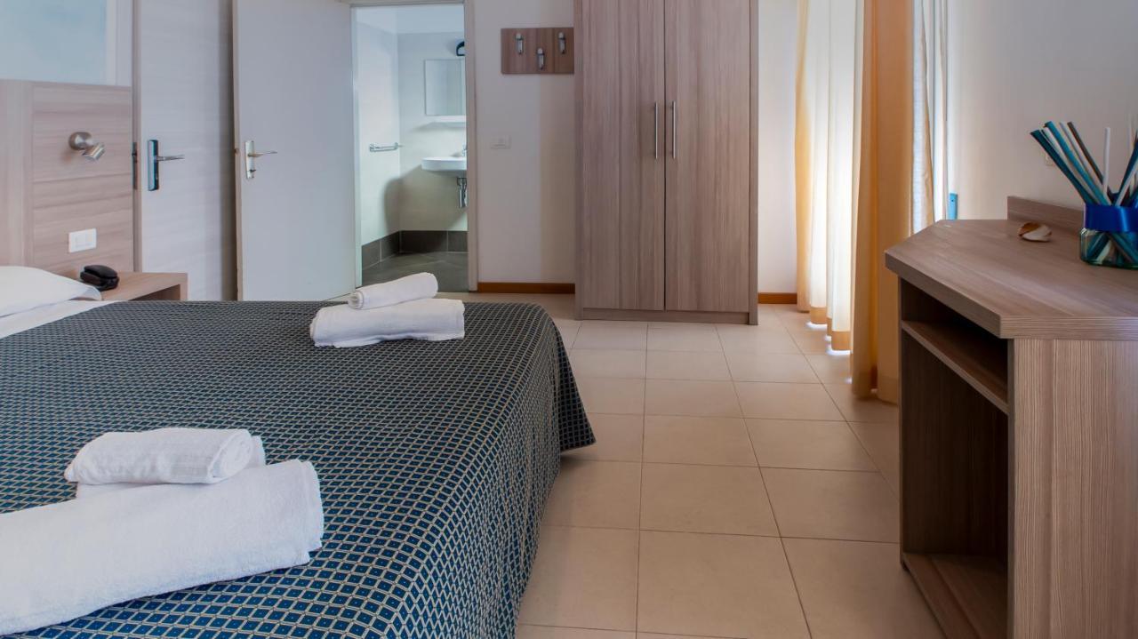 Hotel President'S Pesaro Esterno foto