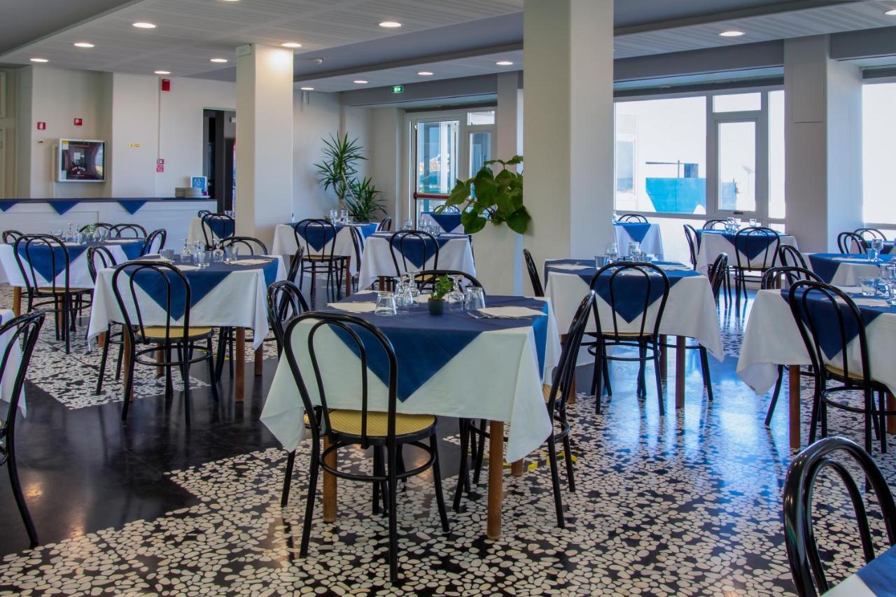 Hotel President'S Pesaro Esterno foto