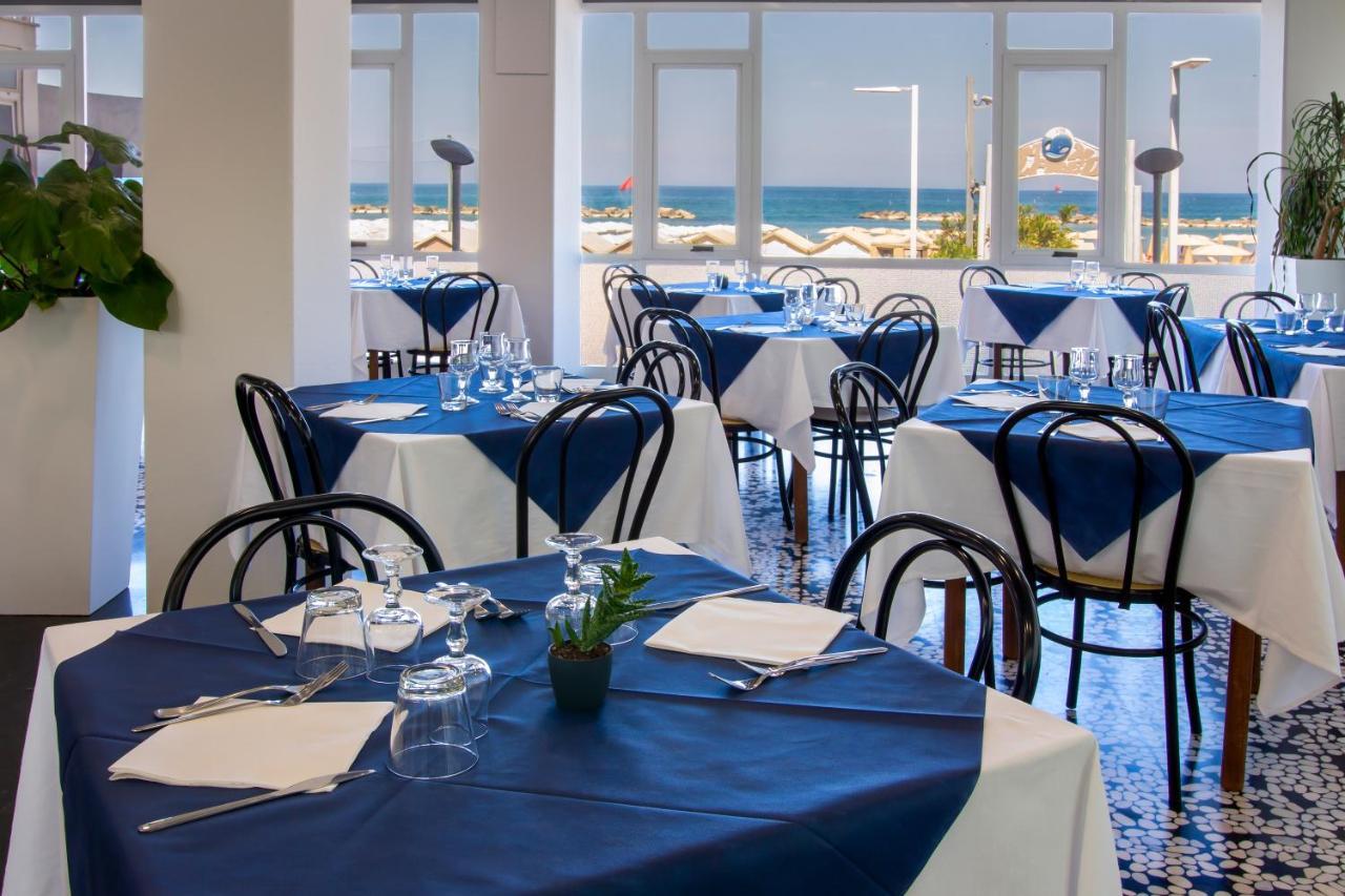 Hotel President'S Pesaro Esterno foto
