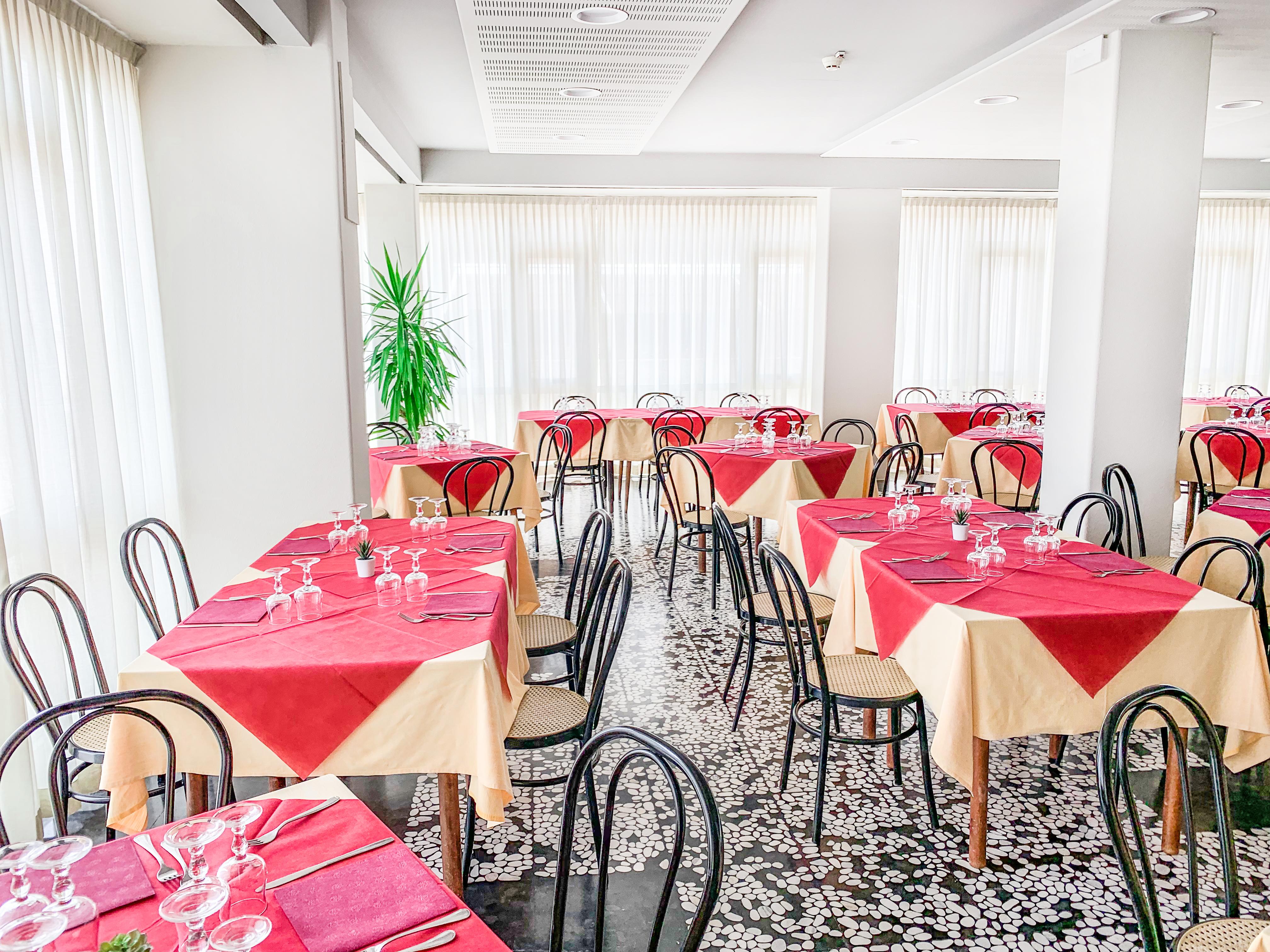 Hotel President'S Pesaro Esterno foto