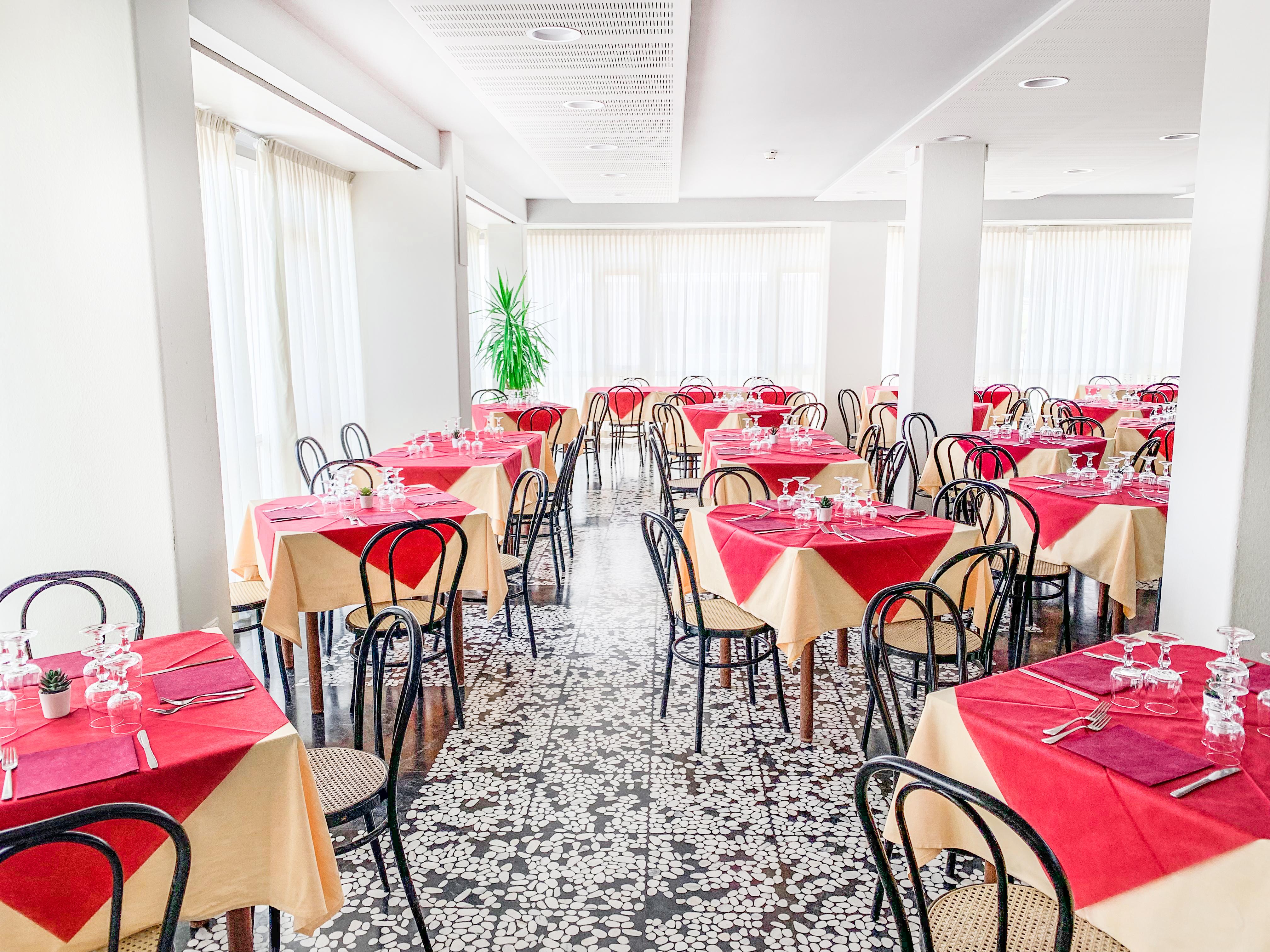 Hotel President'S Pesaro Esterno foto