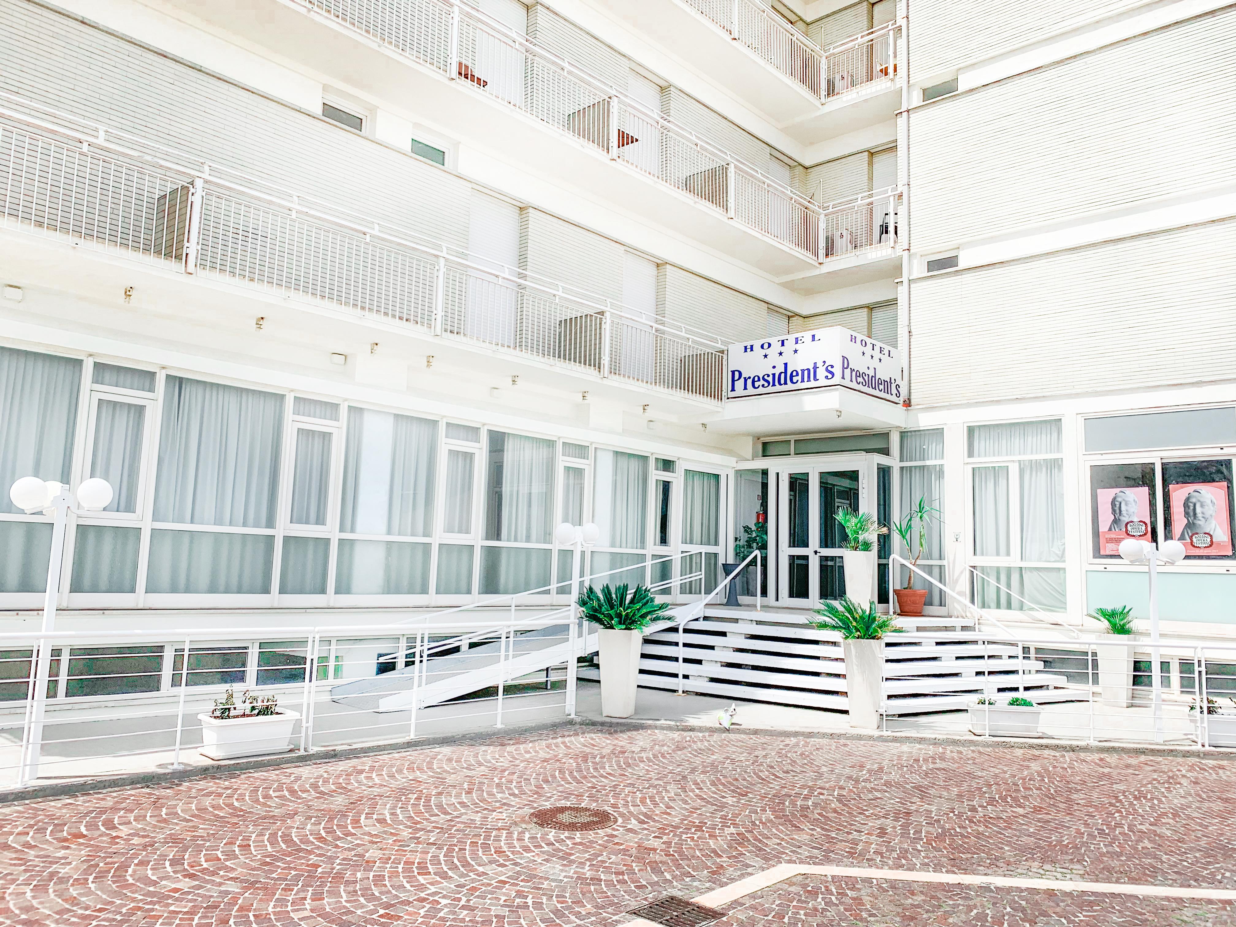 Hotel President'S Pesaro Esterno foto