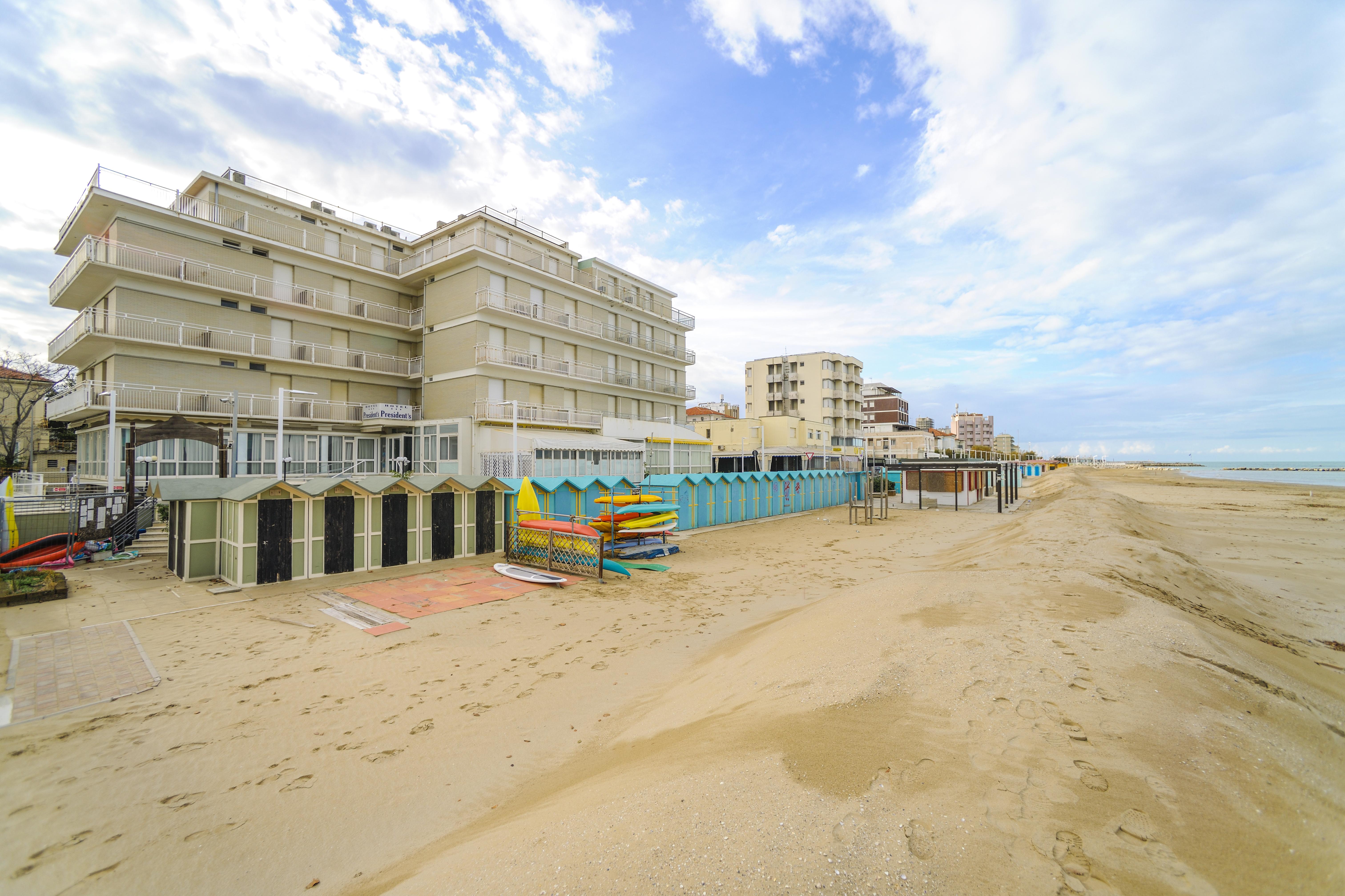 Hotel President'S Pesaro Esterno foto